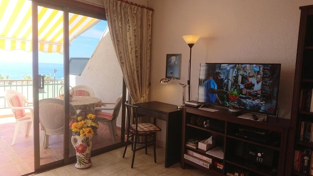 Apartment Mit Sonnenterrasse Und Panorama - Meerblick, 5 Min. Von Hafen + Strand Acantilado de los Gigantes 0*,  İspanya